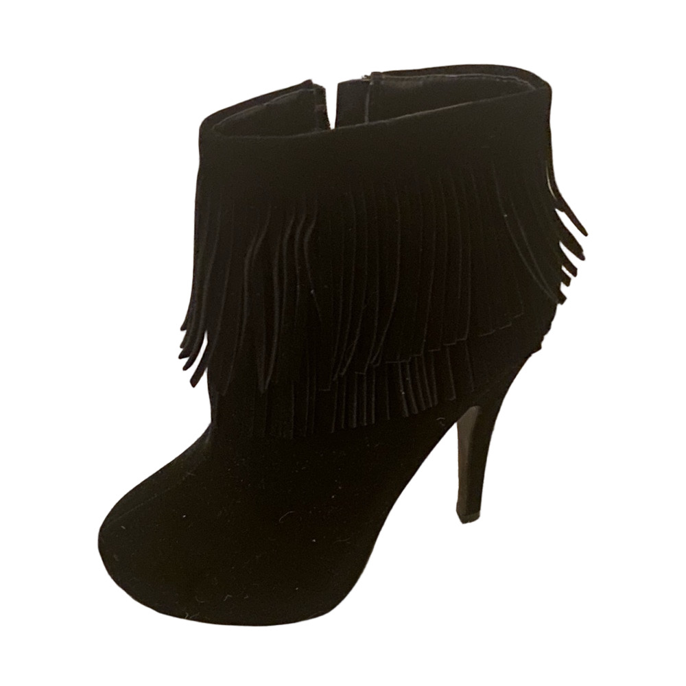 Suede tassel ankle booties! Size 8
